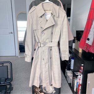 *SOLD**VINTAGE - London Fog Mainstays Trench Coat